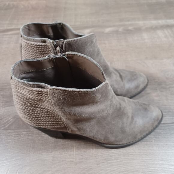 Carlos Santana Almond Toe Booties - Picture 2 of 8